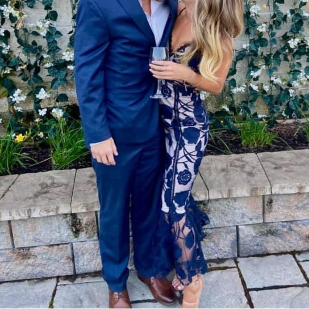 Lulus formal blue floral dress